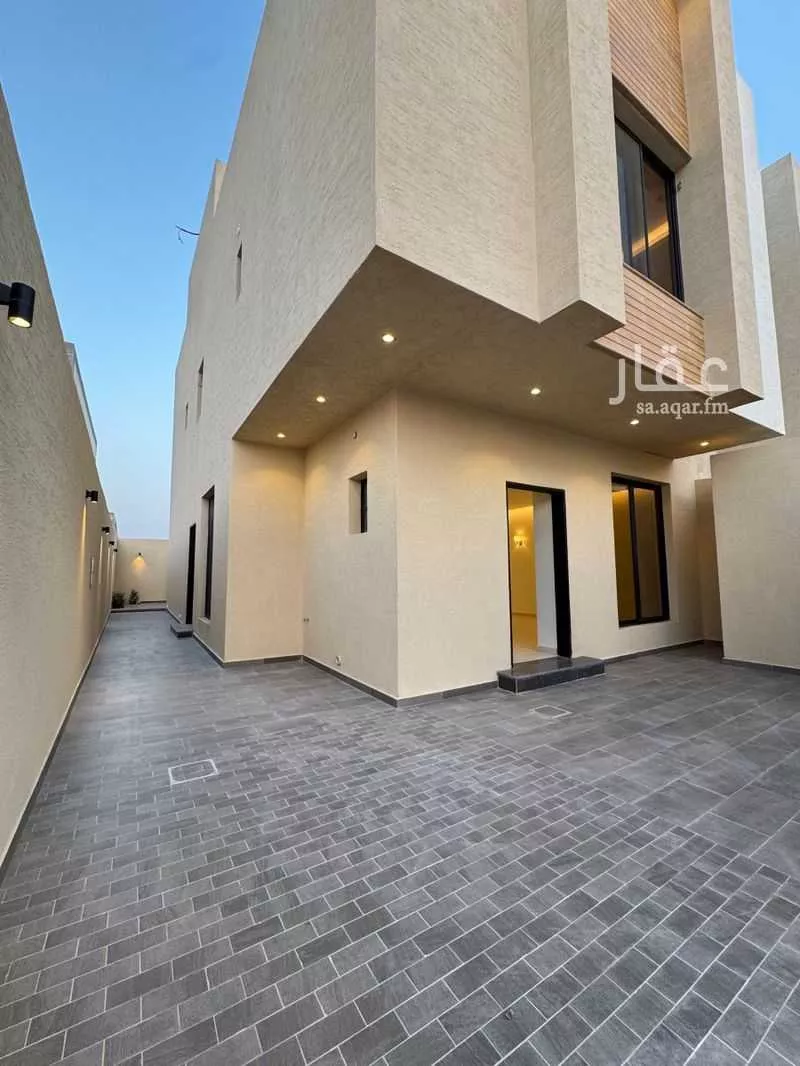 فيلا 4 غرف في العارض 2