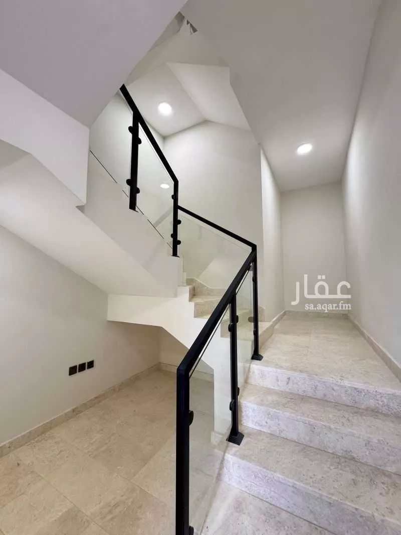 دور 3 غرف في العارض 3