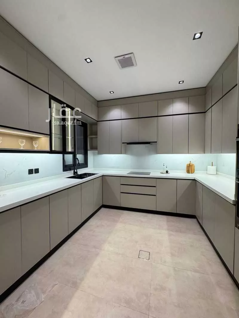 4 bedroom floor in Al Narjis 5