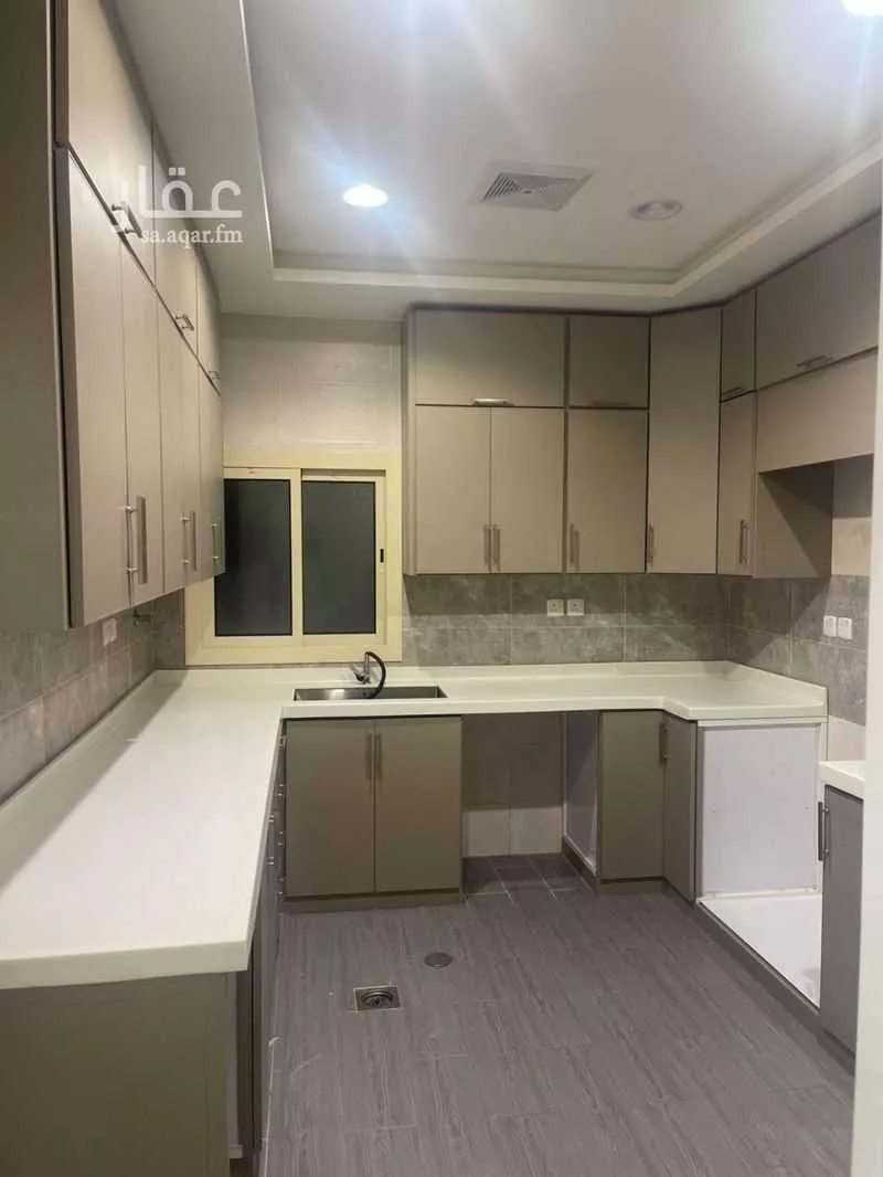5 bedroom floor in Taibah 2