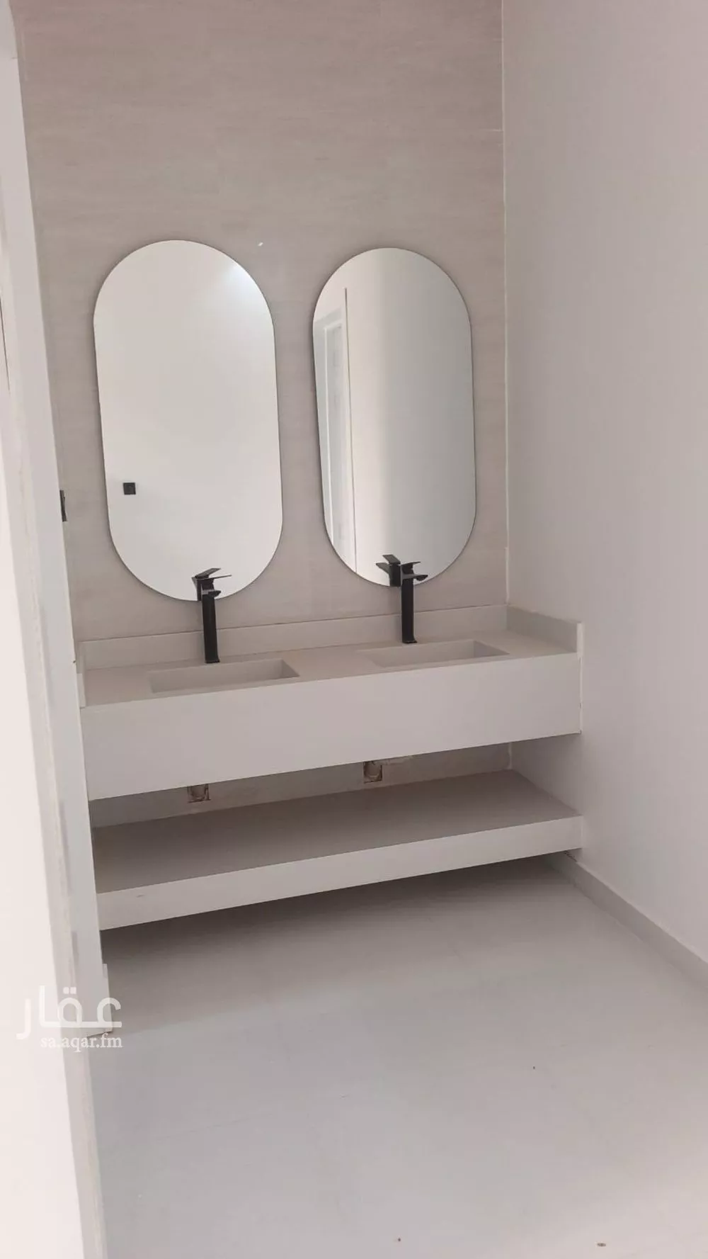 شقة 5 غرف في الجنادرية 5