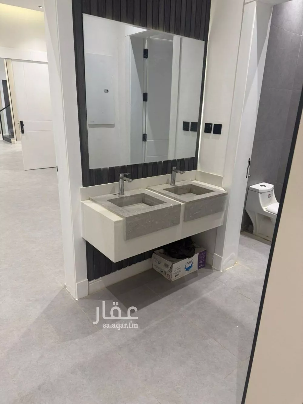 فيلا 5 غرف في الجنادرية 3