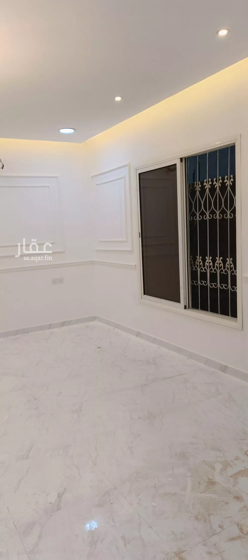 شقة 5 غرف في ضاحية الملك فهد 4