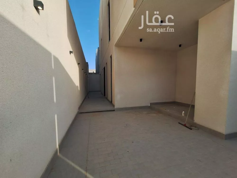 فيلا 6 غرف في الرمال 1