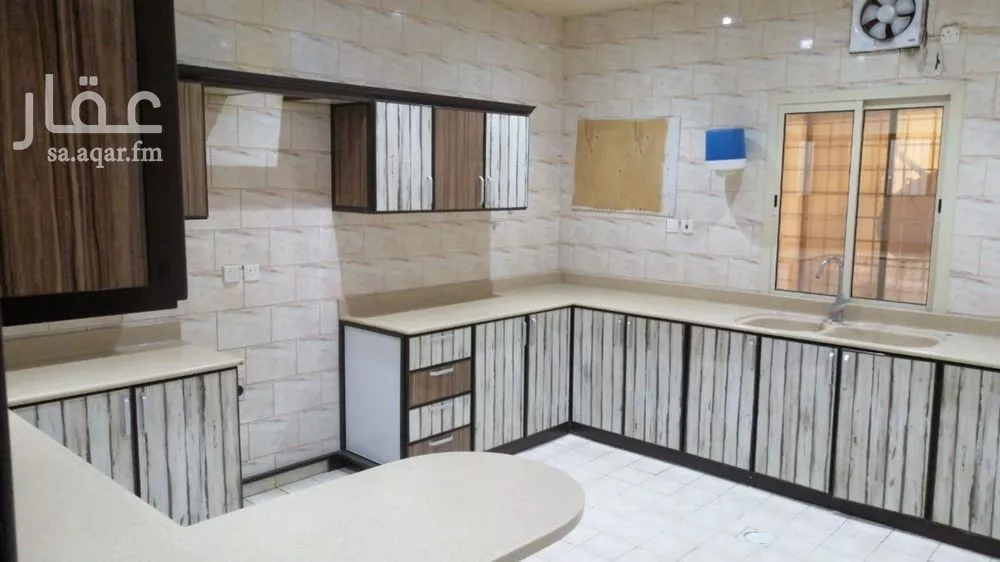 6 bedroom villa in Dahiat King Fahd 4