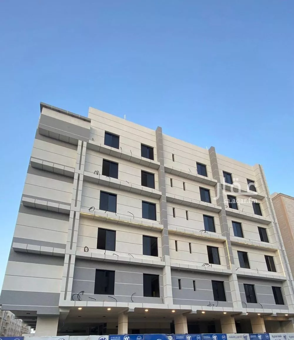 7 bedroom apartment in Al Marwa 2