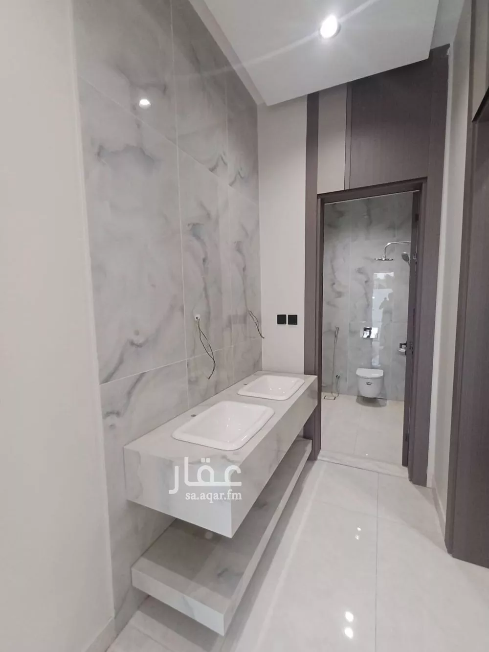 فيلا 7 غرف في الفلاح 4