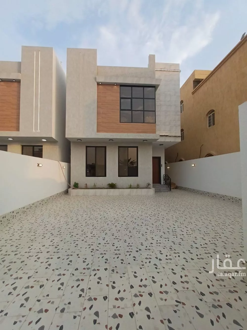 فيلا 7 غرف في الفلاح 2