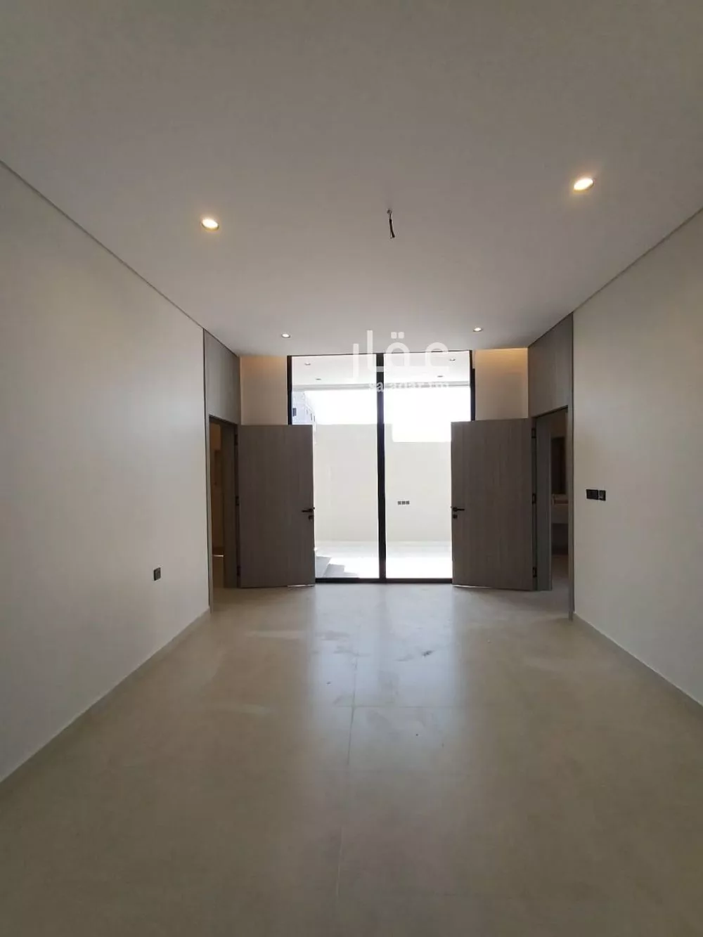 فيلا 8 غرف في الفلاح 5