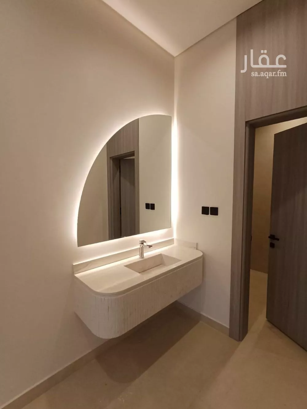 فيلا 8 غرف في الفلاح 1