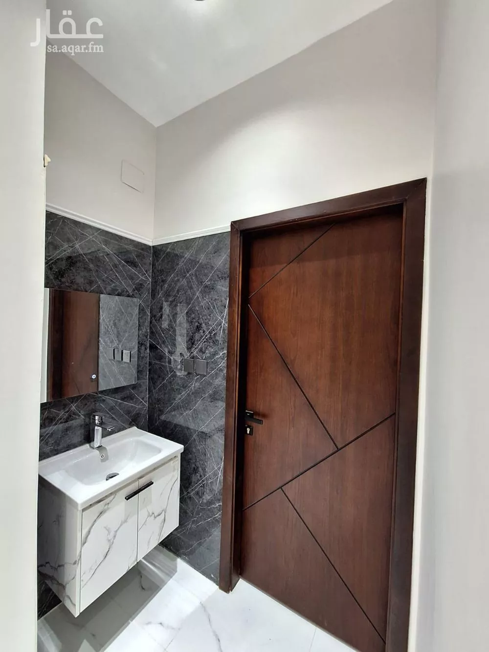 فيلا 6 غرف في العكيشية 4