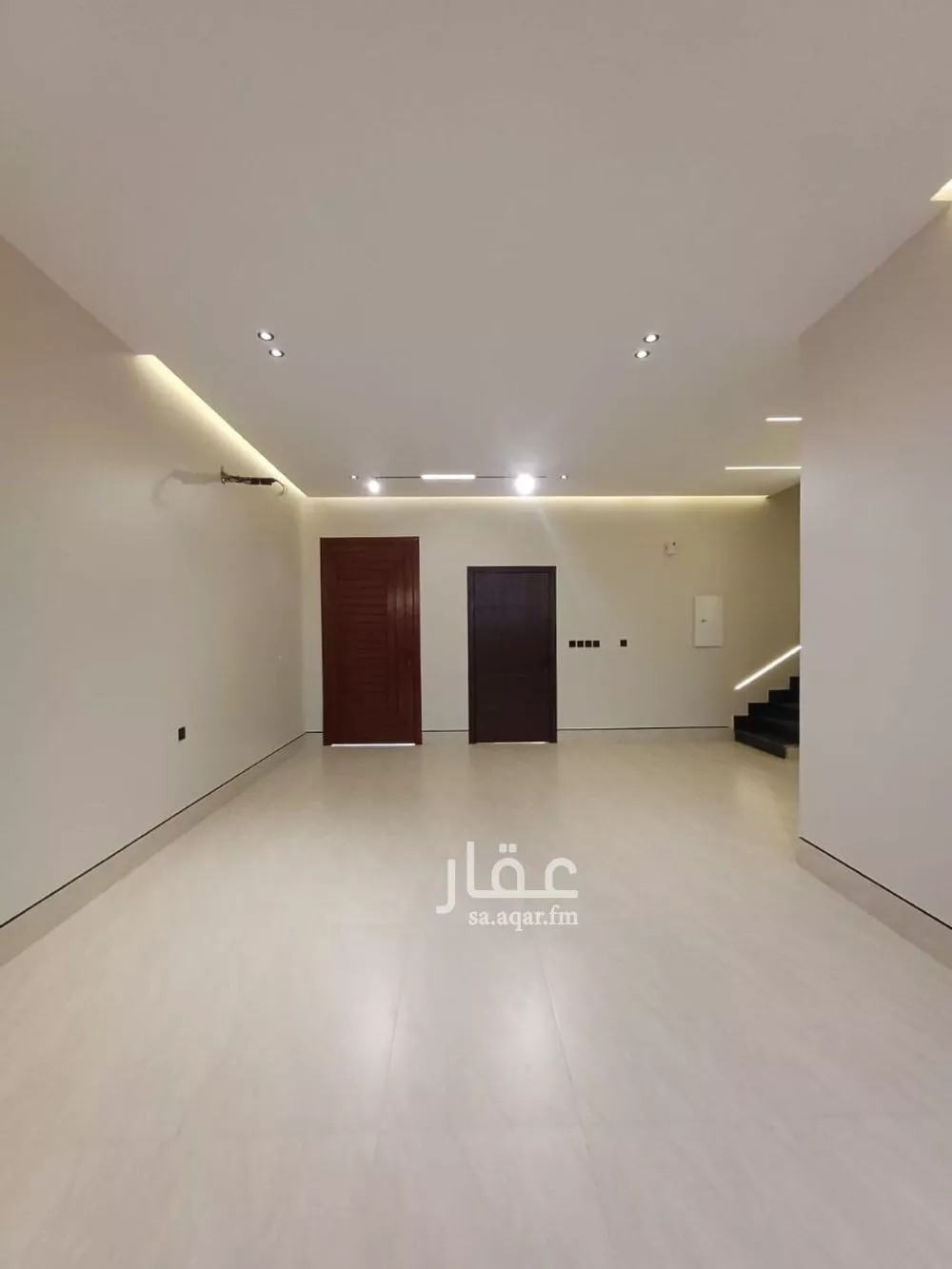 فيلا 6 غرف في الفروسية 5