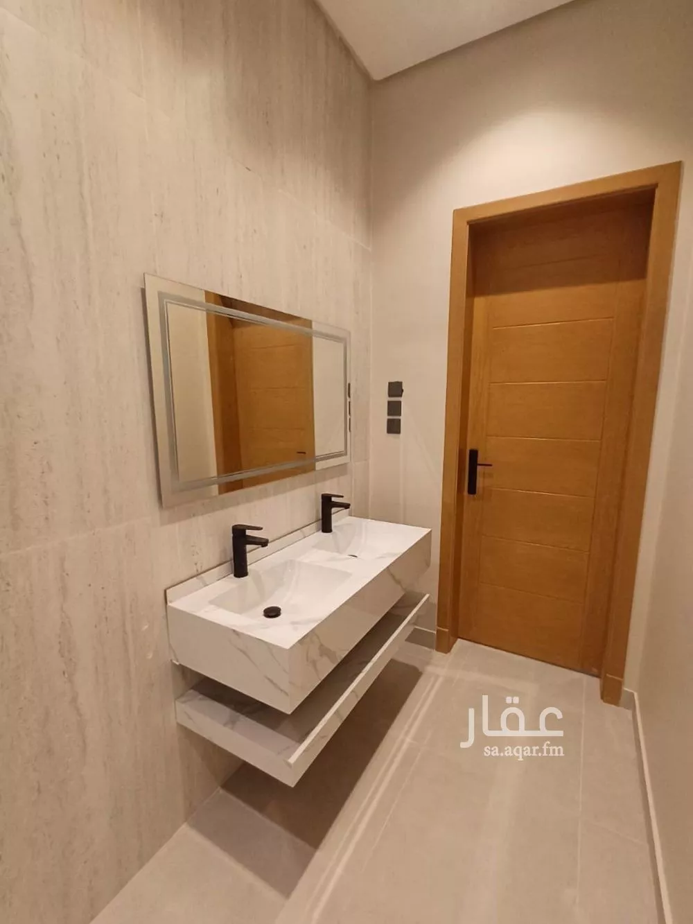 فيلا 7 غرف في الفروسية 5