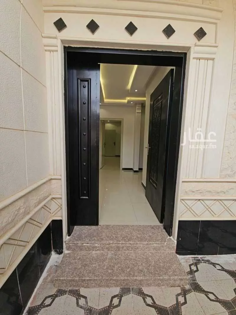 4 bedroom floor in Al Janadriyah 5