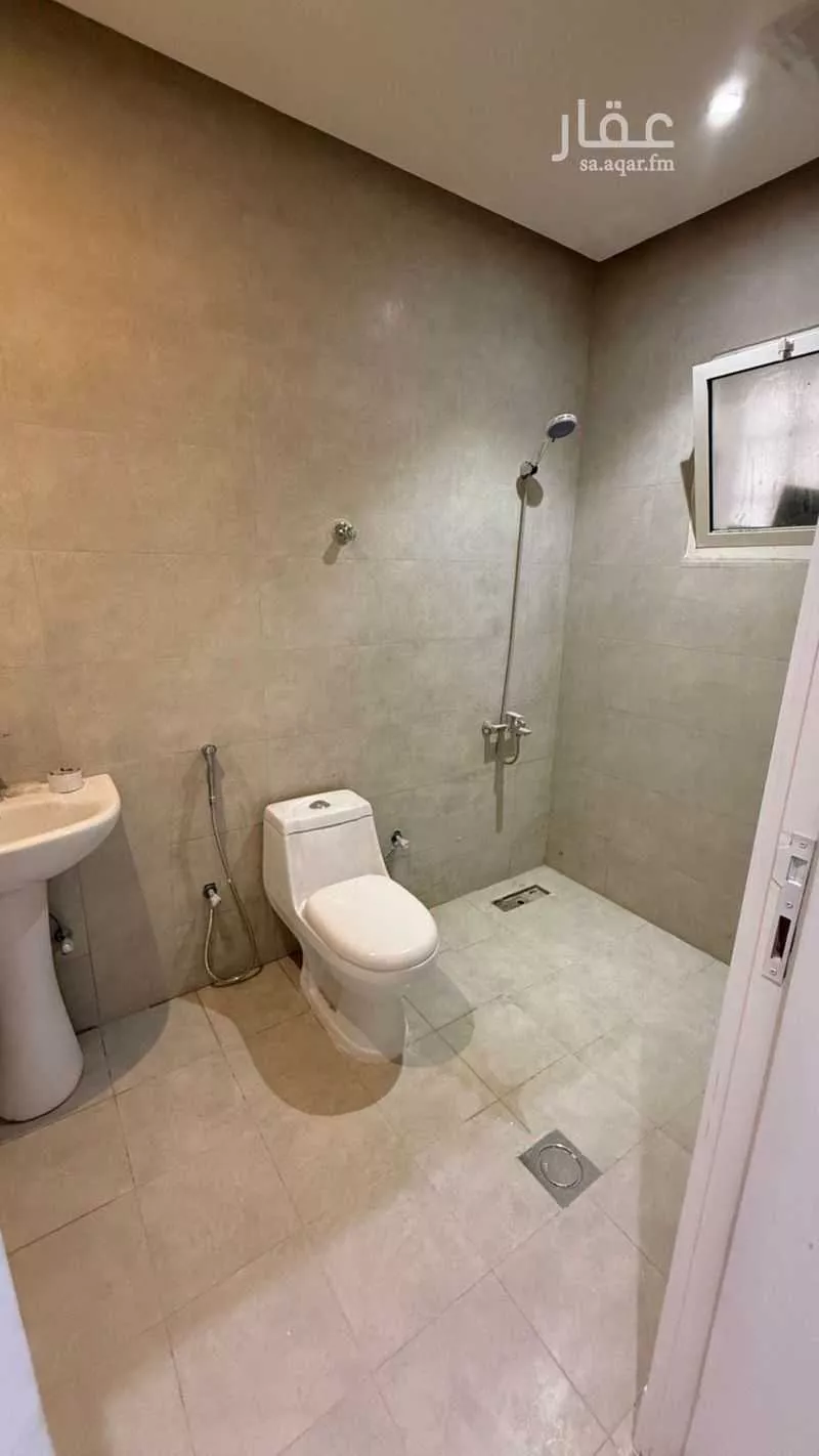 4 bedroom floor in Al Yasmin 3