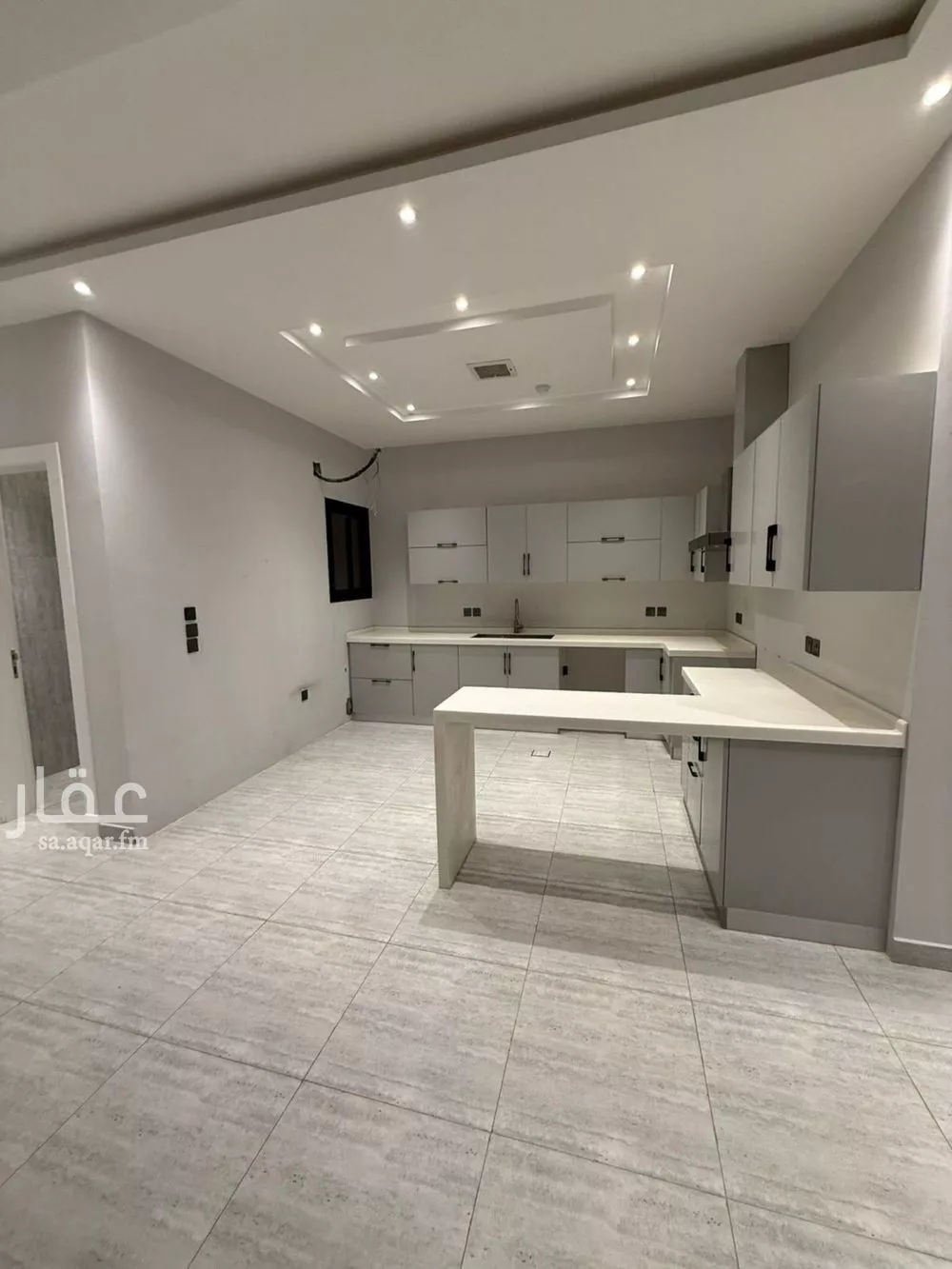 شقة 3 غرف في الملقا 5