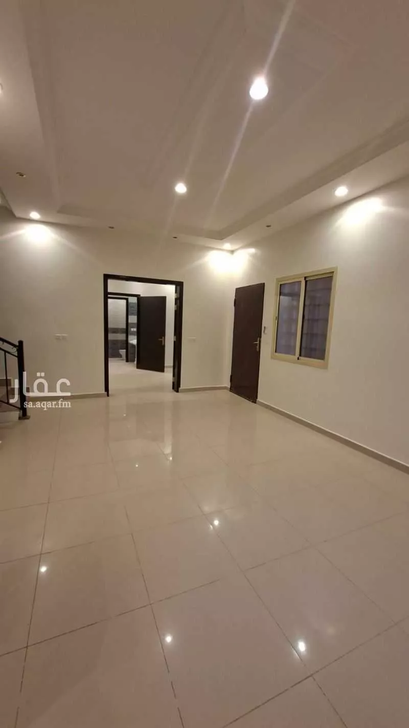 فيلا 3 غرف في العارض 5