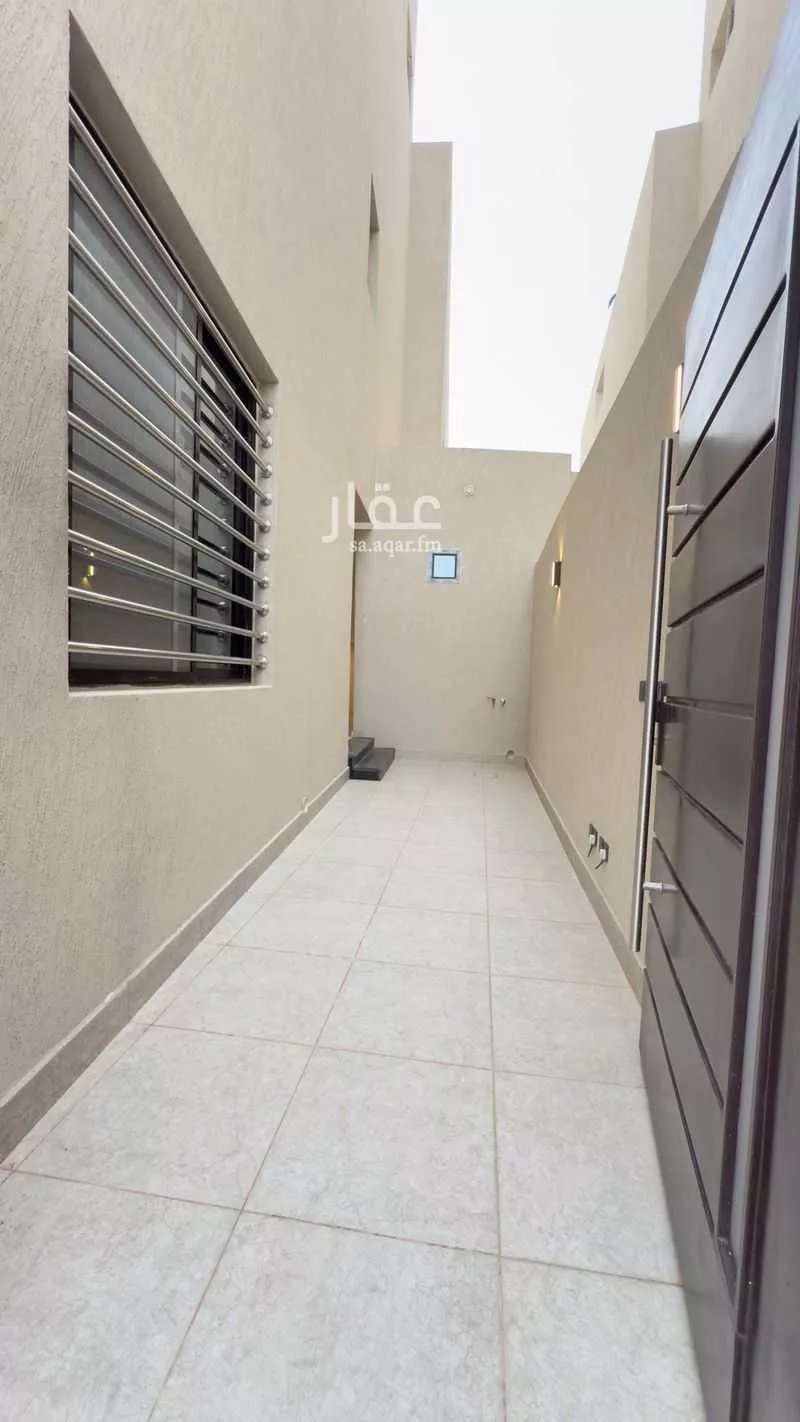 4 bedroom floor in Al Hazm 2
