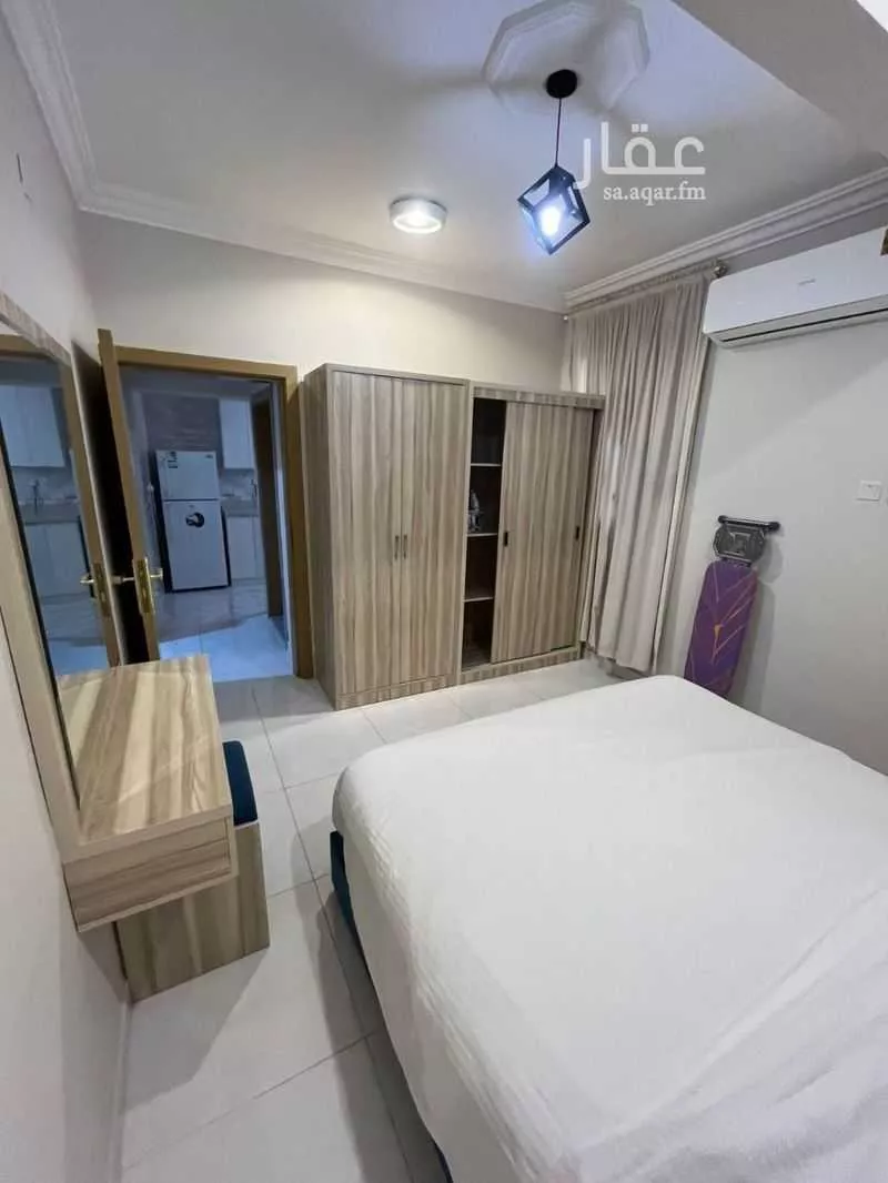 شقة 1 غرف في العليا 4