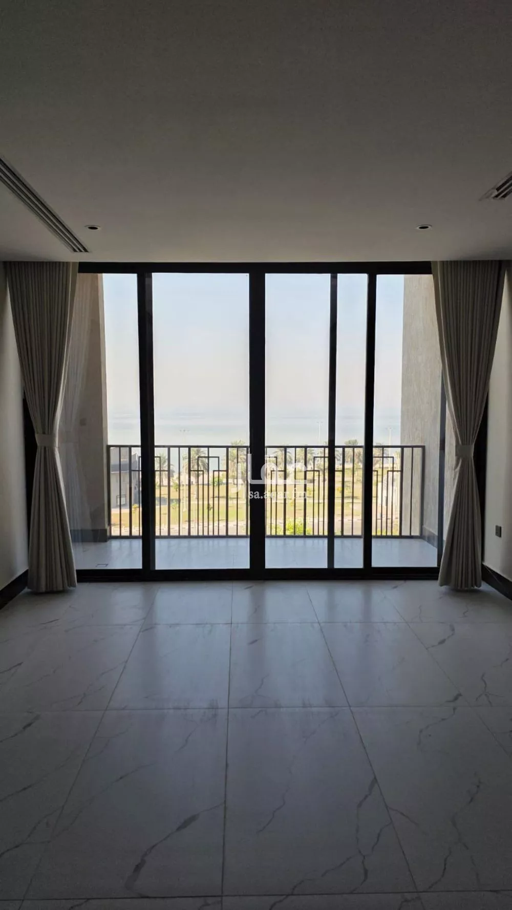4 bedroom apartment in Ash Shati Al Gharbi, Eastern Province 10