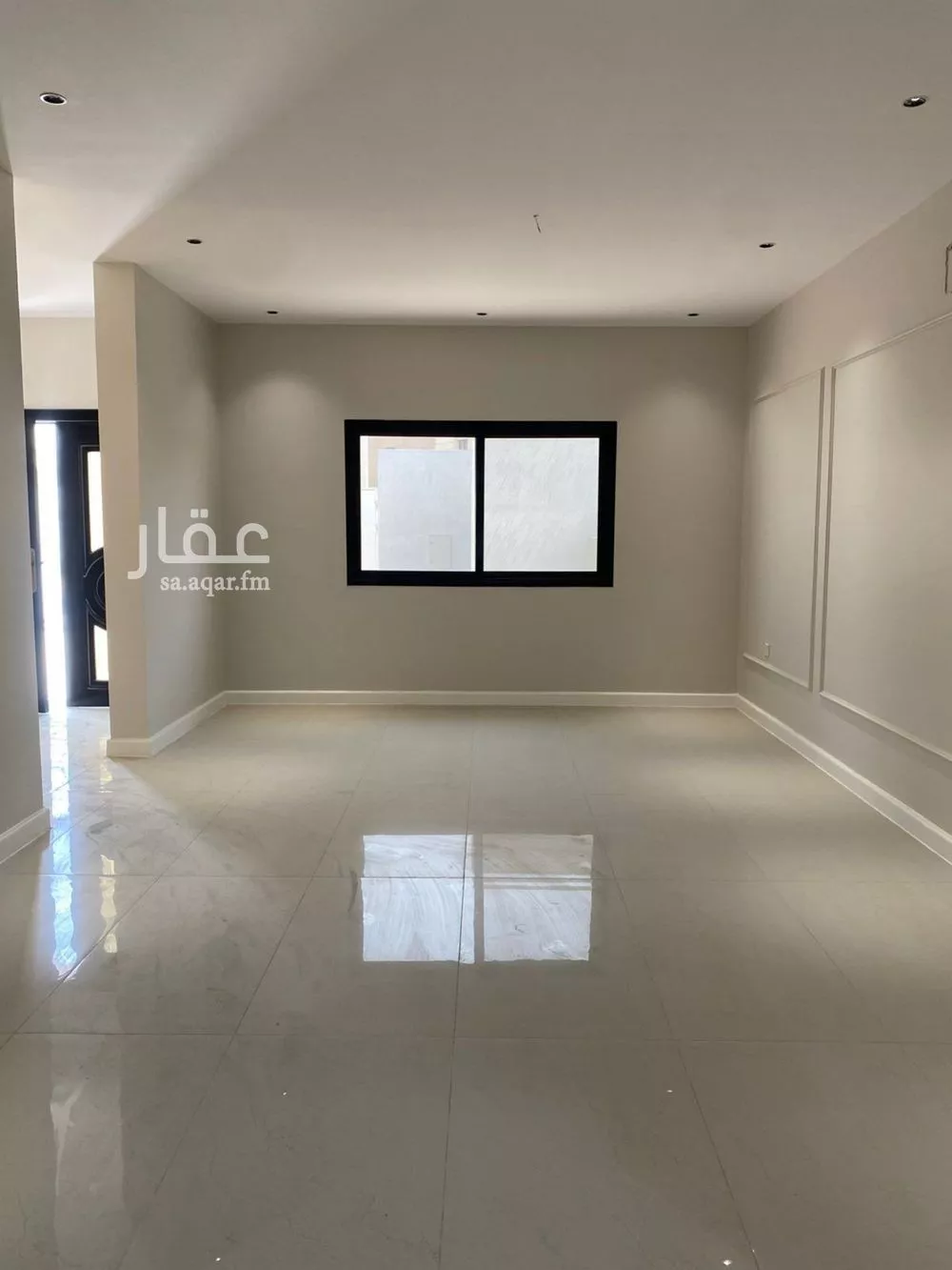 فيلا 9 غرف في الامواج 2