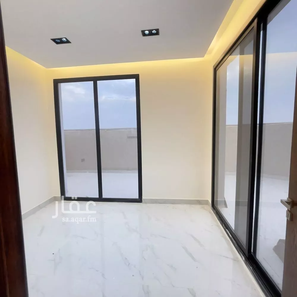 6 bedroom villa in Dahiat Namar 3
