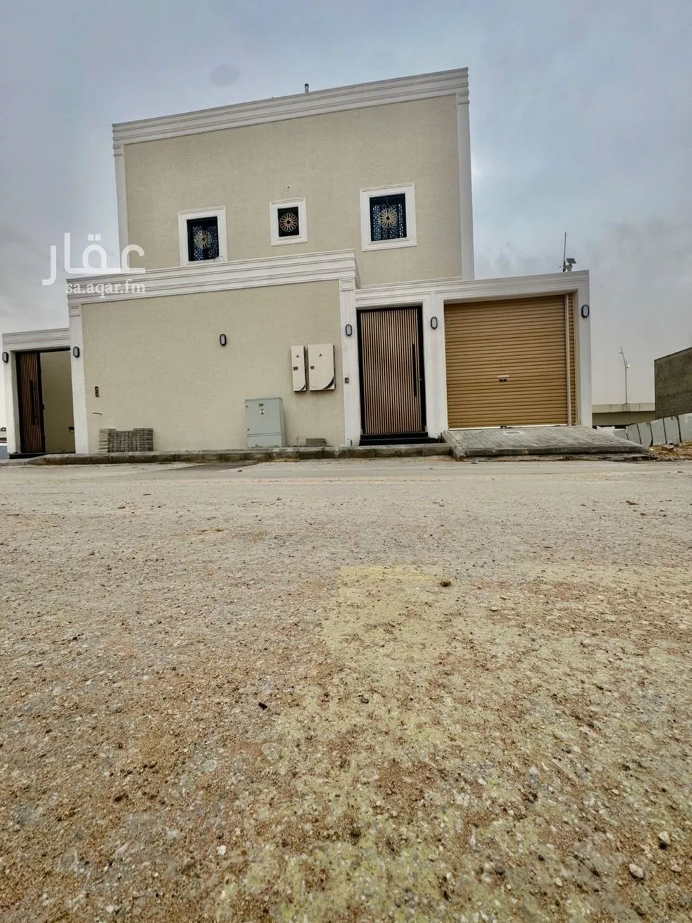 فيلا 6 غرف في العزيزية 1