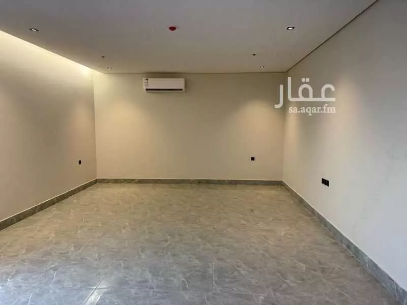عمارة 2607 م² في الشرق 3