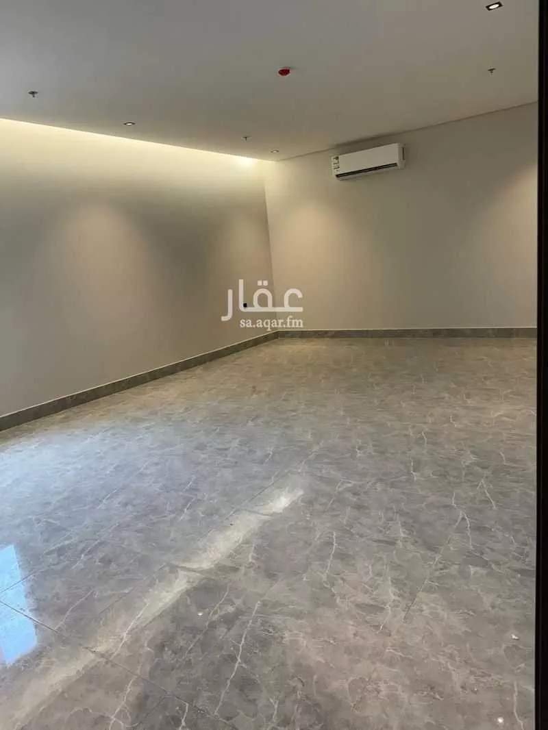 عمارة 2607 م² في الشرق 5