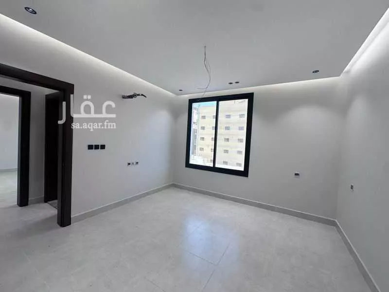 شقة 4 غرف في النعيم 5