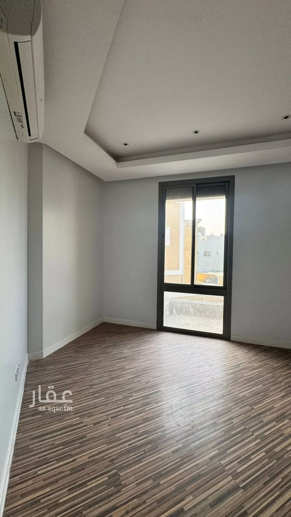 فيلا 5 غرف في العارض 3