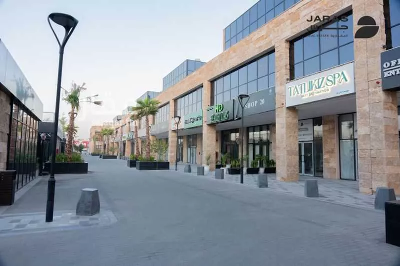 محل 91 م² في المونسية 2