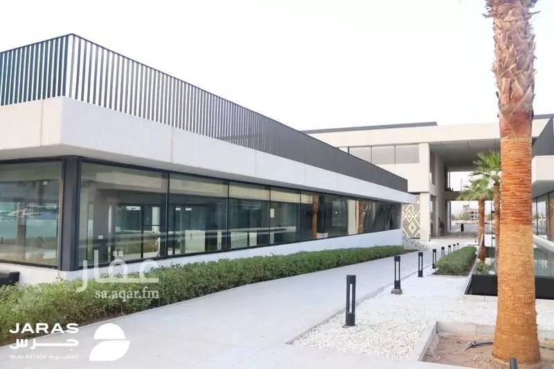 مكتب 250 م² في الجامعة 2