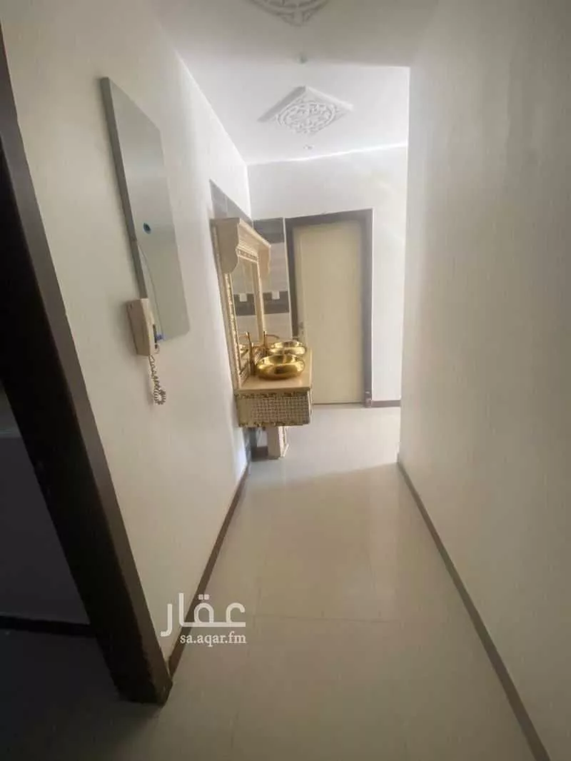 فيلا 4 غرف في النظيم 5