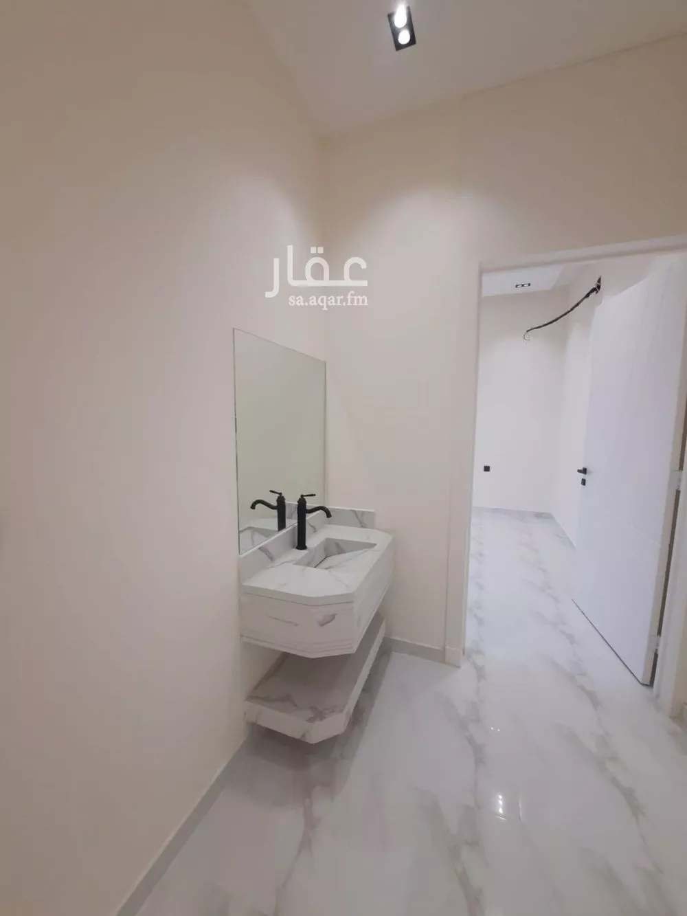 شقة 4 غرف في الزهرة 4