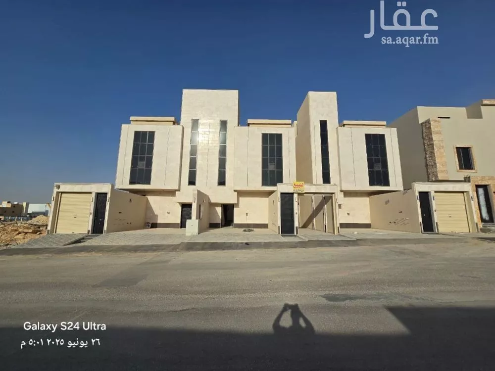 5 bedroom floor in Tuwaiq 2