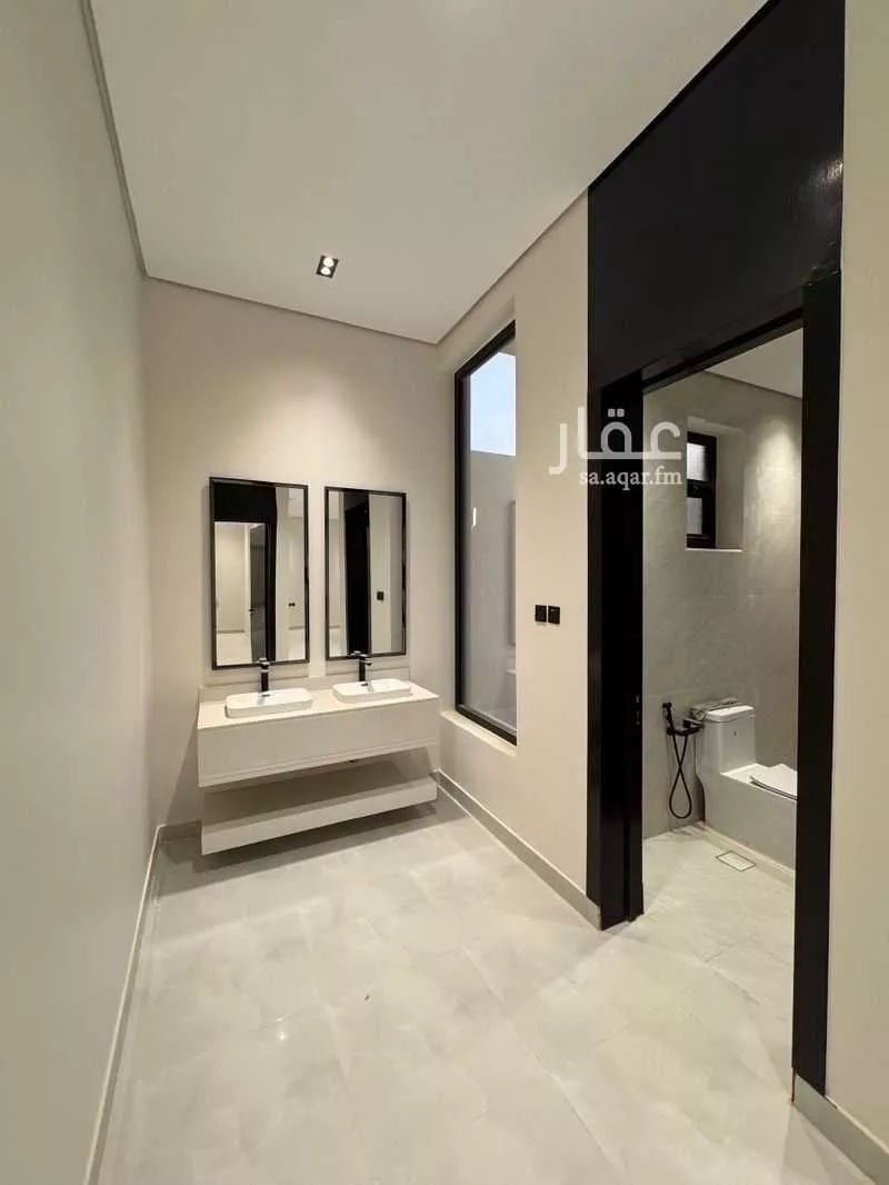 3 bedroom floor in Al Janadriyah 4