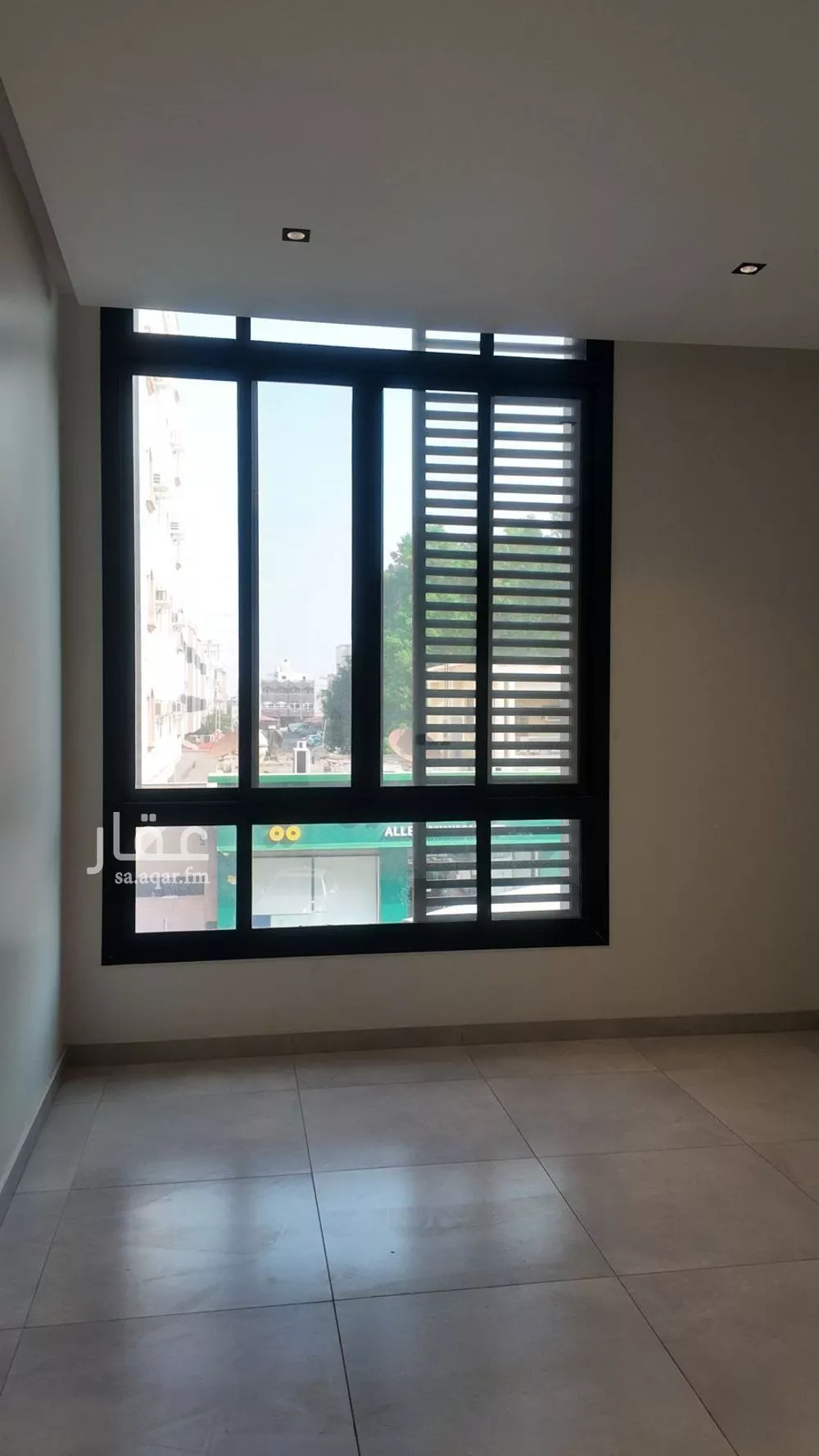 شقة 5 غرف في العزيزية 4