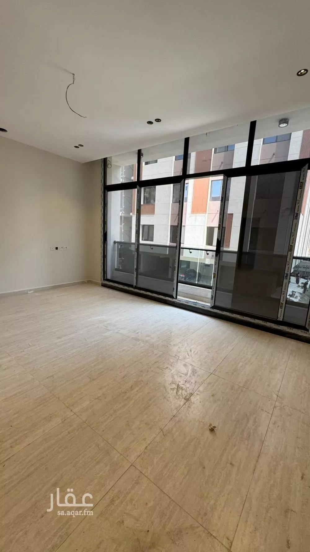 شقة 4 غرف في الروضة 1