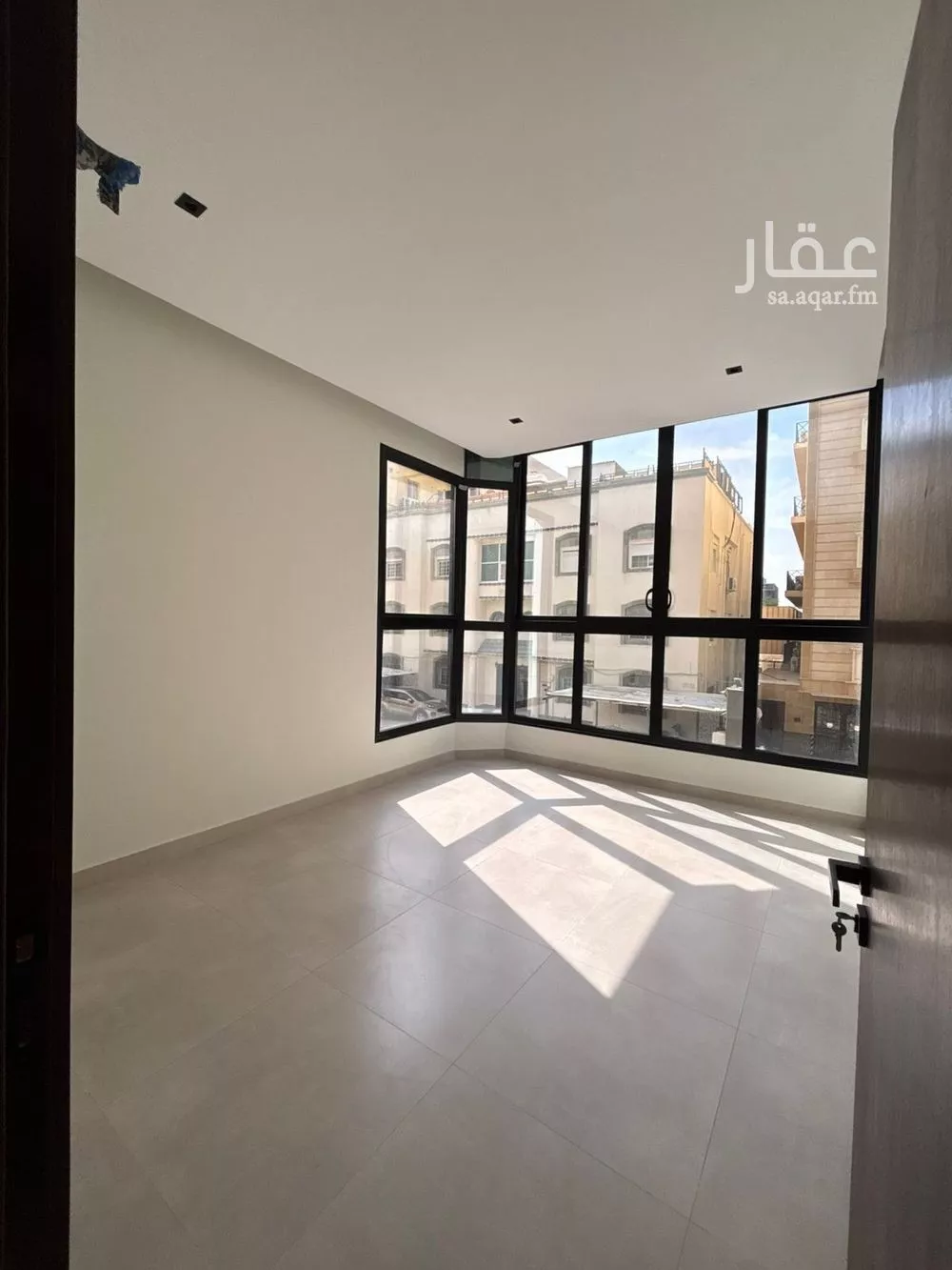 شقة 5 غرف في الزهراء 4