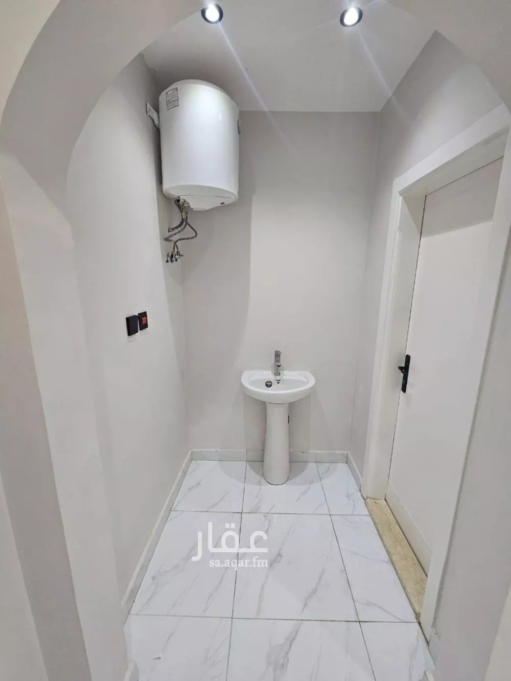 1 bedroom apartment in Ishbiliyah 5