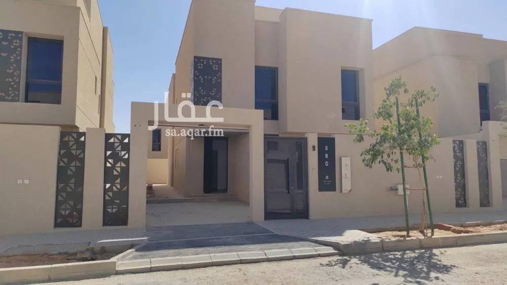 فيلا 8 غرف في الرمال 4