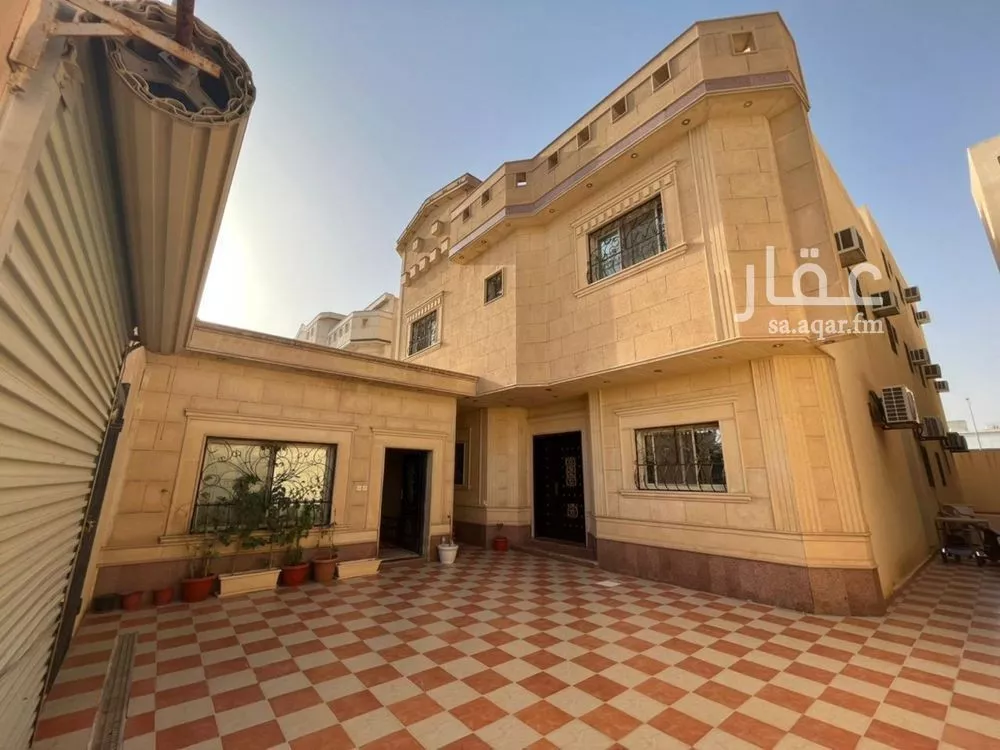 فيلا 9 غرف في المونسية 3