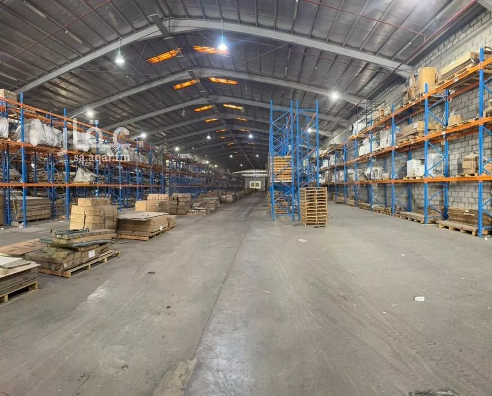 3281 sqm warehouse in Al Mishal 5