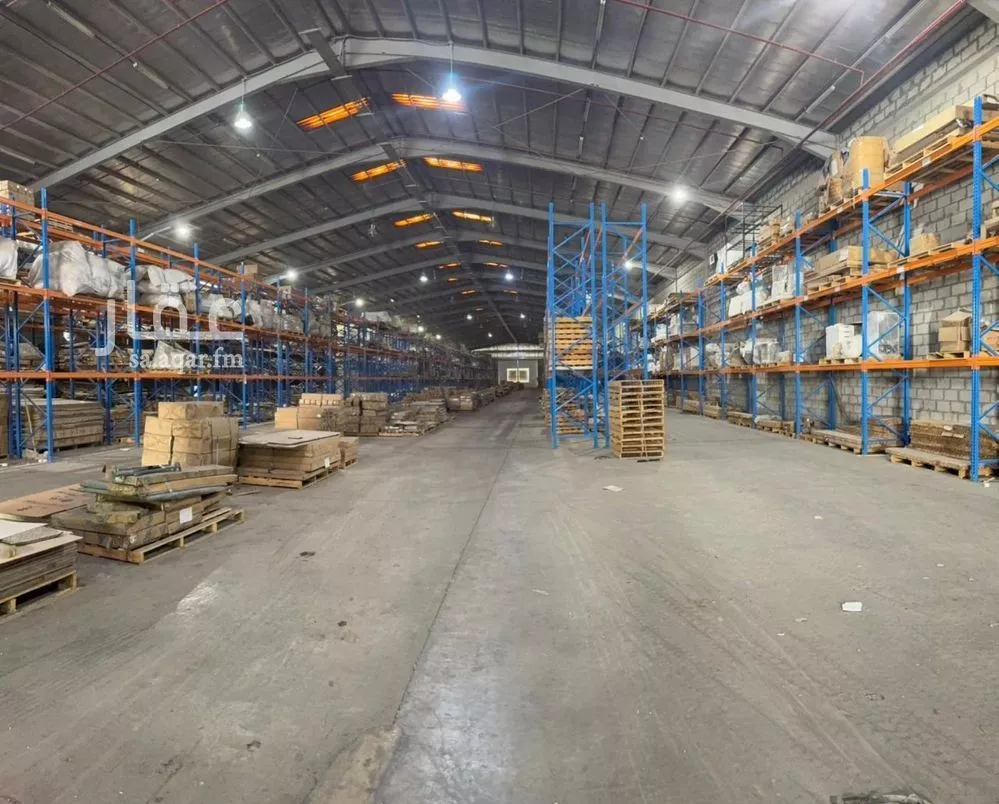 3298 sqm warehouse in Al Mishal 1
