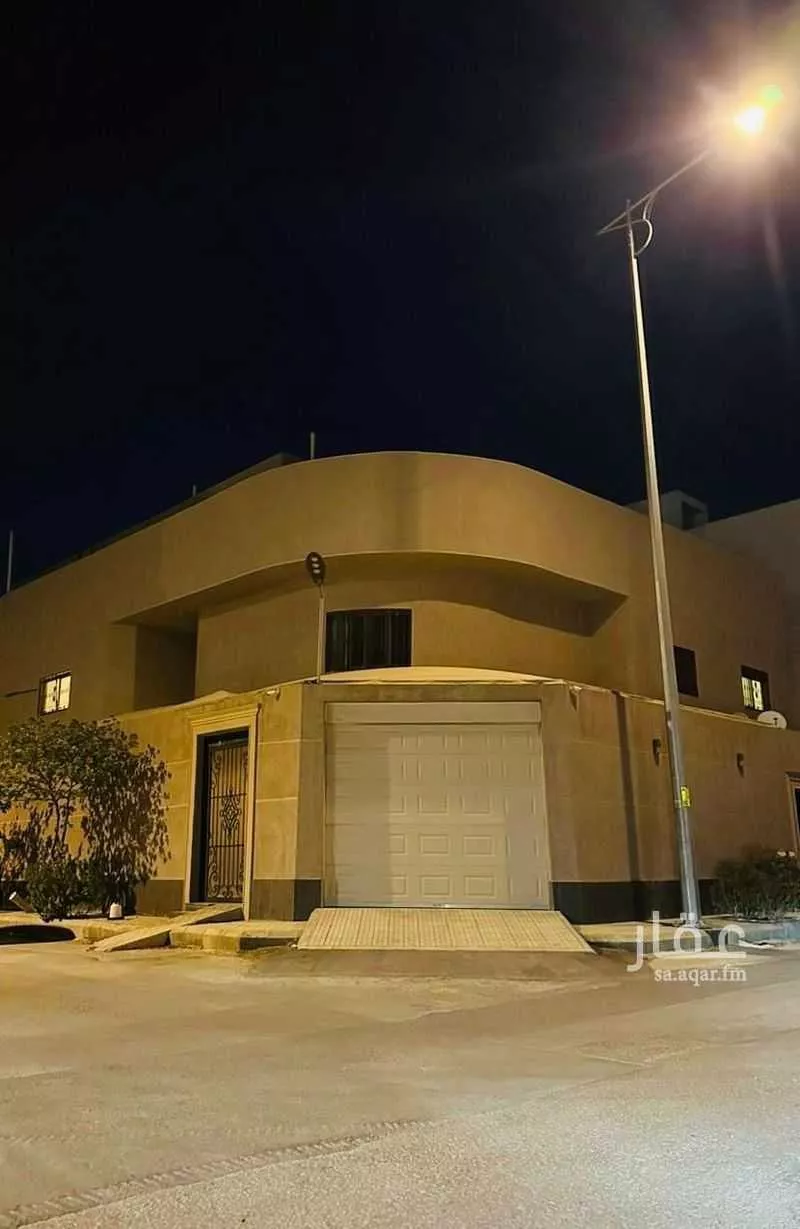 فيلا 8 غرف في العارض 1