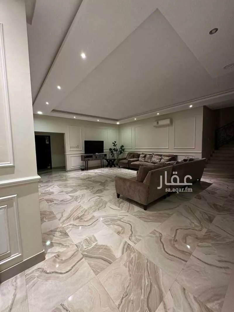 فيلا 8 غرف في العارض 5