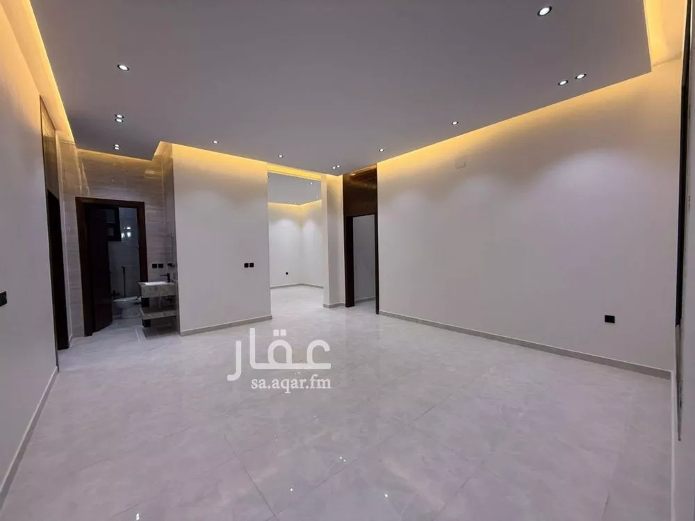 فيلا 5 غرف في عكاظ 3