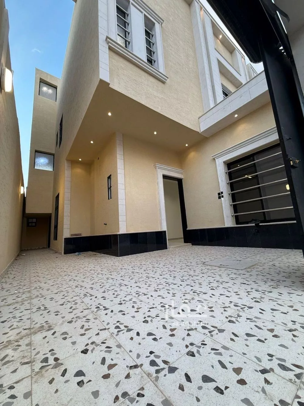 فيلا 5 غرف في طويق 2