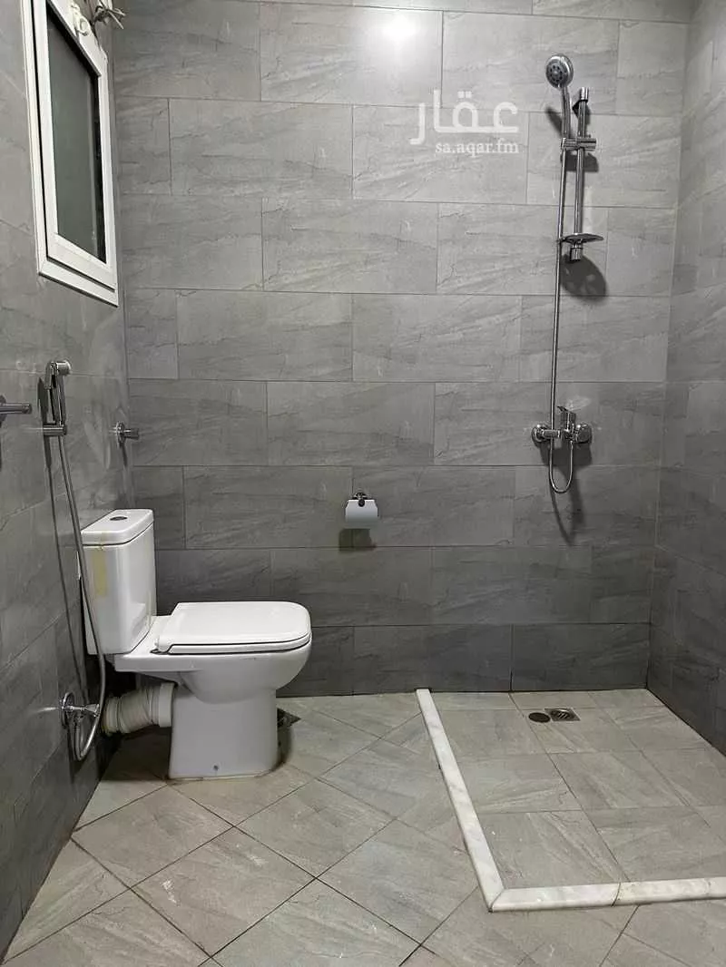 فيلا 5 غرف في الفلاح 4